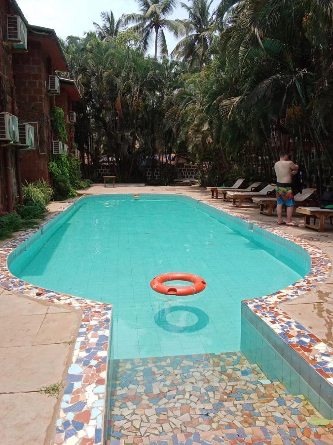 Sea Breeze Inn, Calangute Goa Екстериор снимка